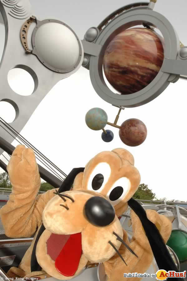 Imagen de Hong Kong Disneyland Resort  Despite Planetary Pluto